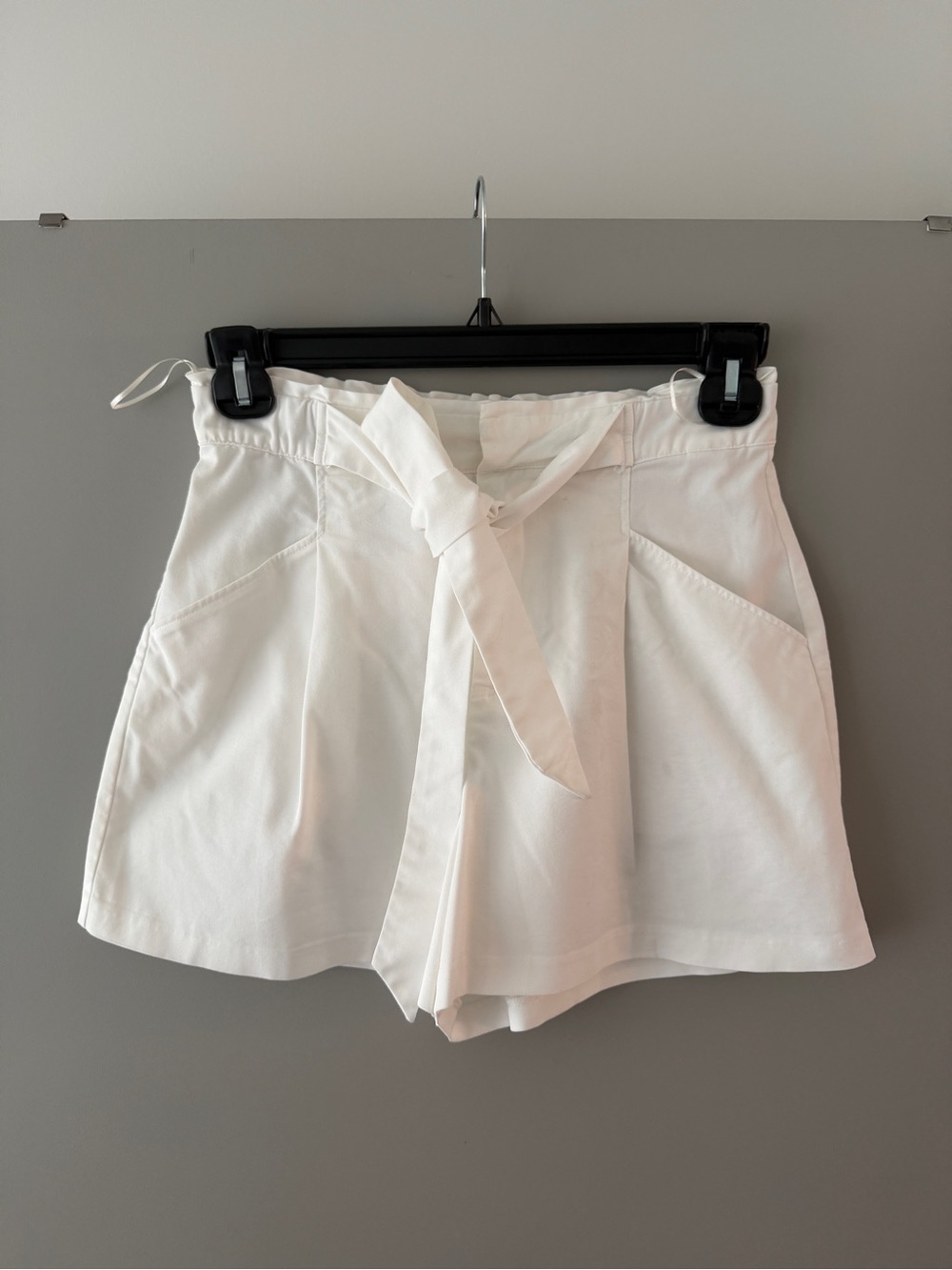 Zara White High-Waist Paper Bag Shorts
